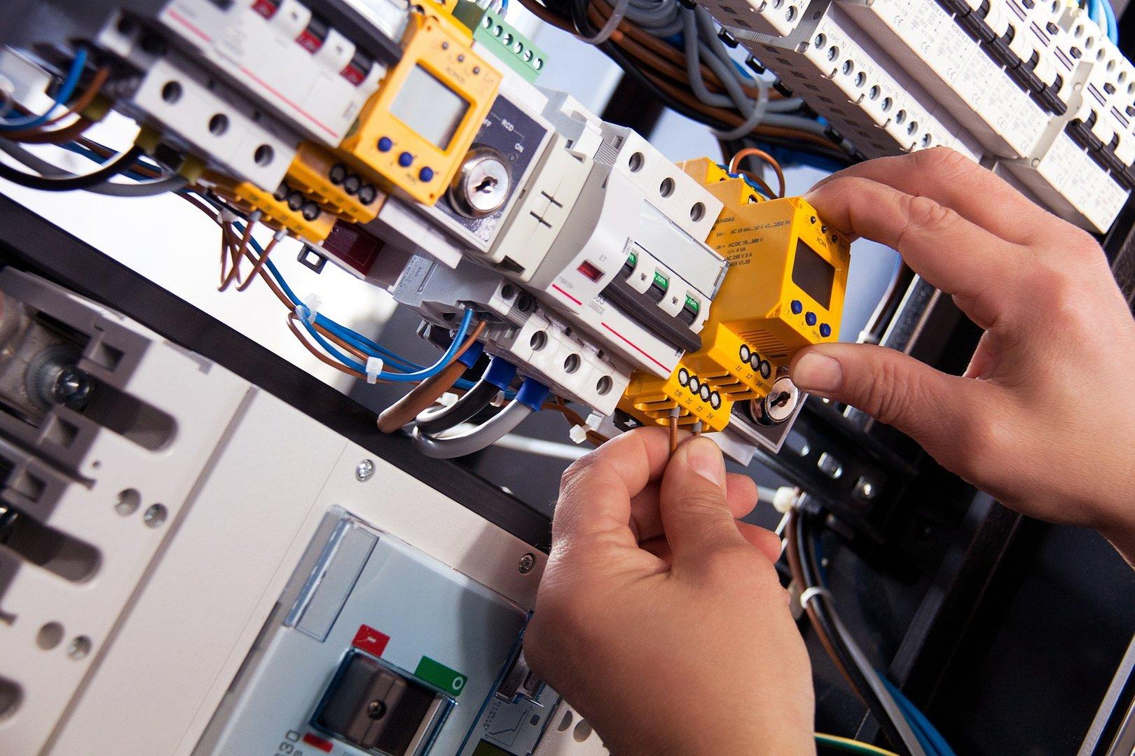 S'initier à l'électricité